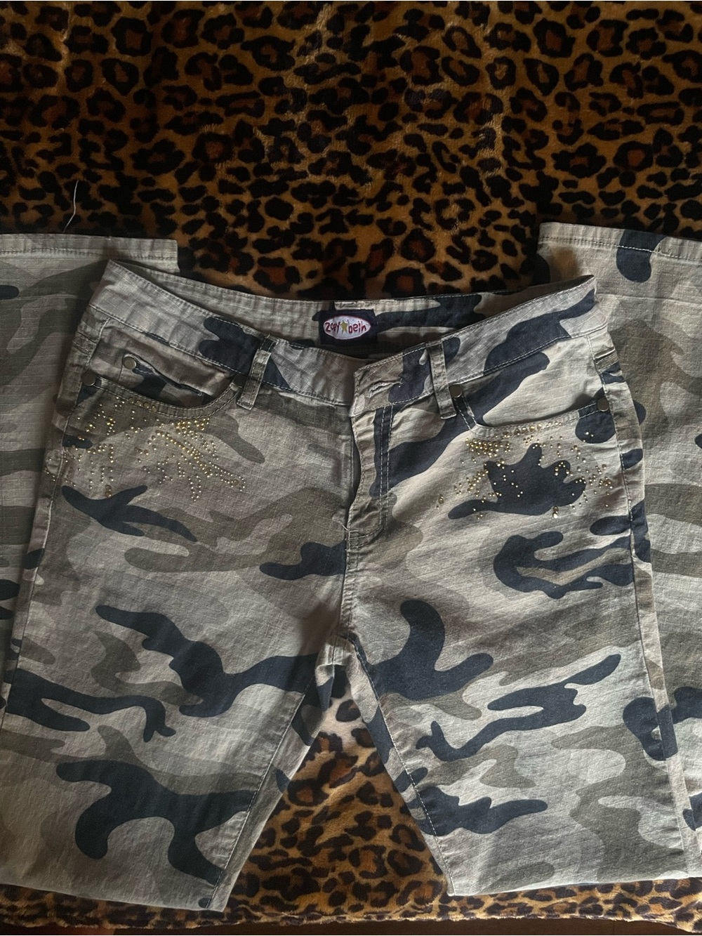 Camo Pattern Women’s Lowrise Bootcut Jeans with Stud Detail